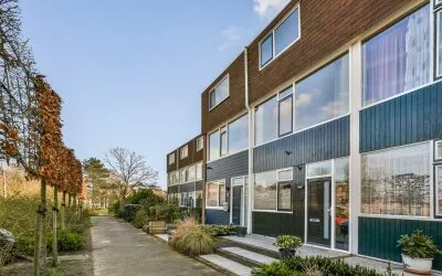 Tussenwoning te koop: Meidoorn 25, Opstal Naaldwijk