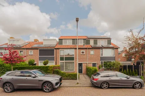 Tussenwoning te koop: Meidoornlaan 30, Kastanjebuurt Amstelveen