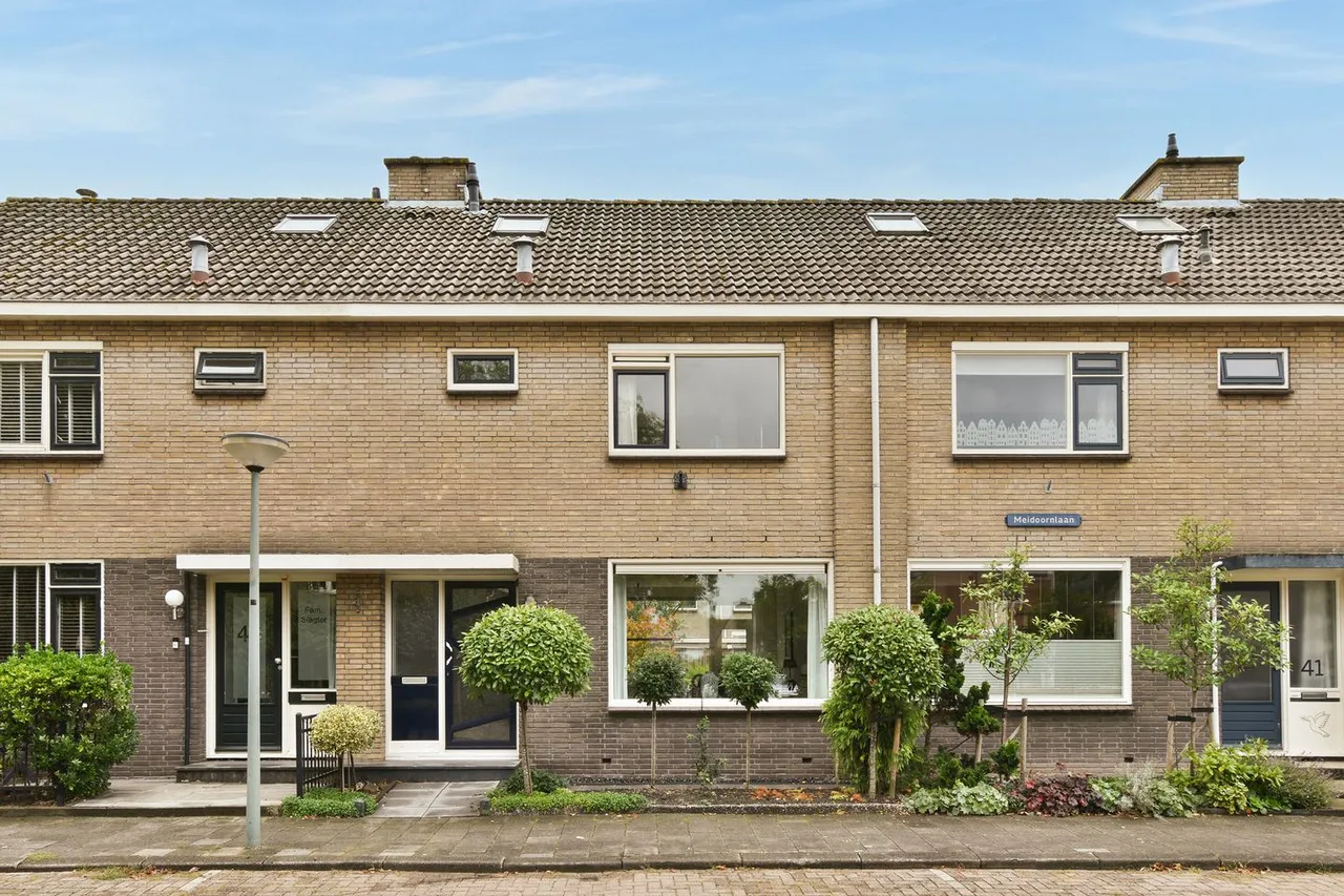 Tussenwoning te koop: Meidoornlaan 43, Dordrecht