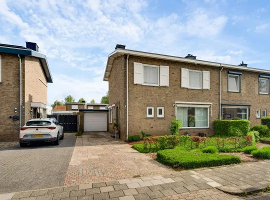 Hoekwoning te koop: Meidoornlaan 7, Bunde Bunde