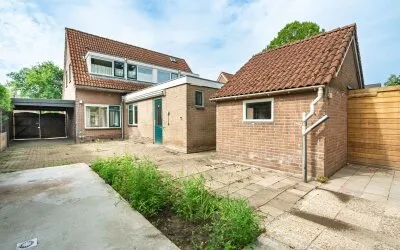 Twee-onder-één-kap te koop: Meidoornplantsoen 7, Benedenbuurt Wageningen
