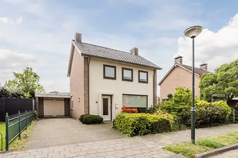 Vrijstaande woning te koop: Meidoornstraat 11, Koolenkampen en Iepenlaan Veghel