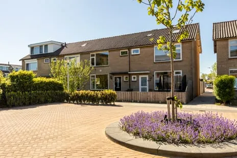 Tussenwoning te koop: Meidoornstraat 114, Uitbreiding Dorp Bergambacht