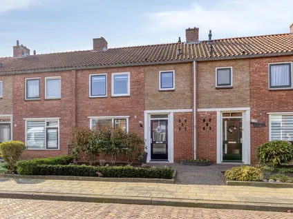 Tussenwoning te koop: Meidoornstraat 20, Winterswijk