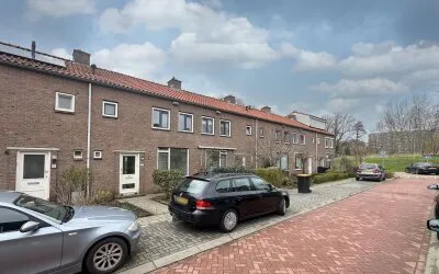 Tussenwoning te koop: Meidoornstraat 44, Bomenwijk Waddinxveen