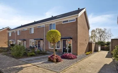 Hoekwoning te koop: Meidoornweg 40, Uithuizermeeden Noord Uithuizermeeden