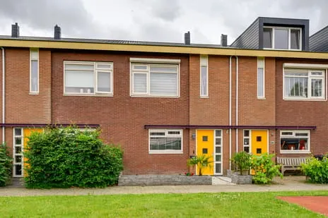 Tussenwoning te koop: Meiendaal 16, Rozenburg Rozenburg (Zh)