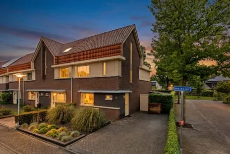 Hoekwoning te koop: Meikever 15, Het Broek Hengelo