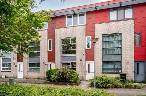 Terraced house for sale: Meindert Hobbemastraat 102, Tussen de Vaarten N.- Oost Almere