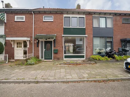 Tussenwoning te koop: Meindert Hobbemastraat 43, Stadsveld-Zuid Enschede