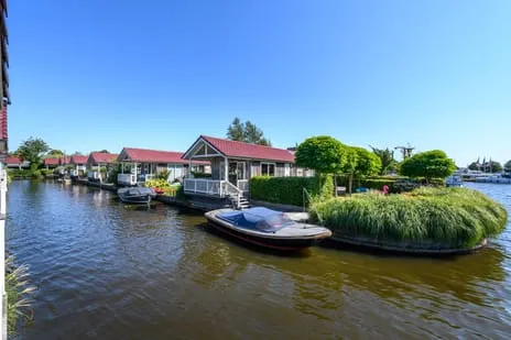 Vrijstaande woning te koop: Meinesleatwei 8, Akkrum Akkrum