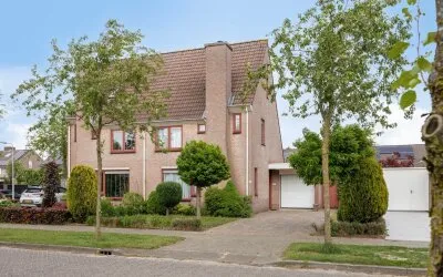 Twee-onder-één-kap te koop: Mekelenkamplaan 23, Klein Mikkeldonk Oss
