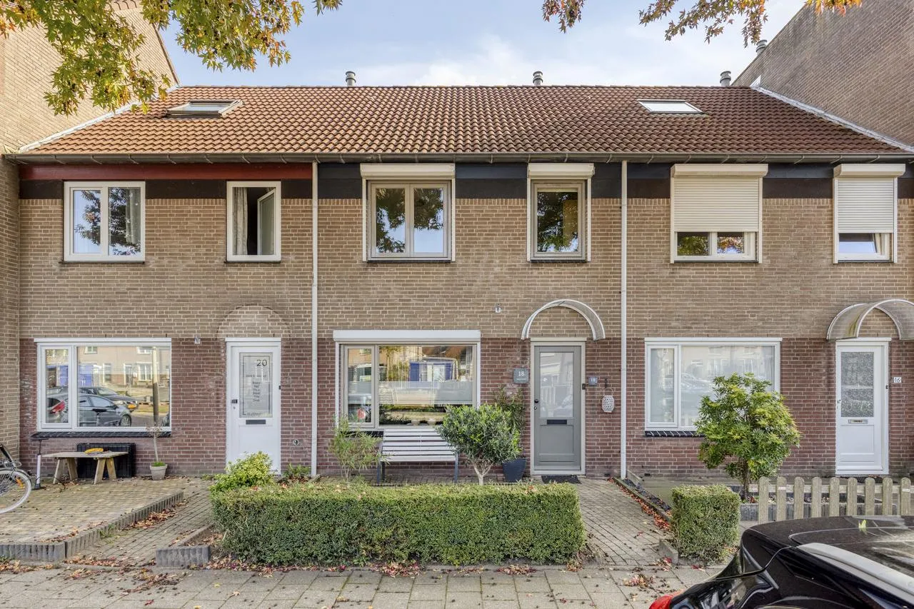 Tussenwoning te koop: Melanendreef 18, Bergen Op Zoom