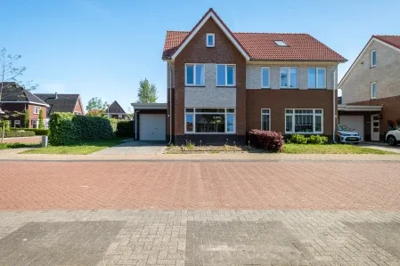 Hoekwoning te koop: Melenhorst 26, Losser