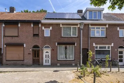Tussenwoning te koop: Melis Stokestraat 56, Melis Stokestraat Tilburg