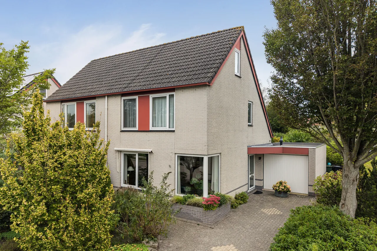 Hoekwoning te koop: MELKEMASTATE 19, Leeuwarden