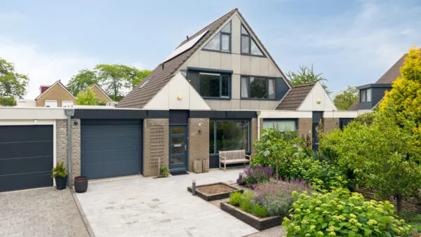 Tussenwoning te koop: Melrose 64, Zuidoost Duiven