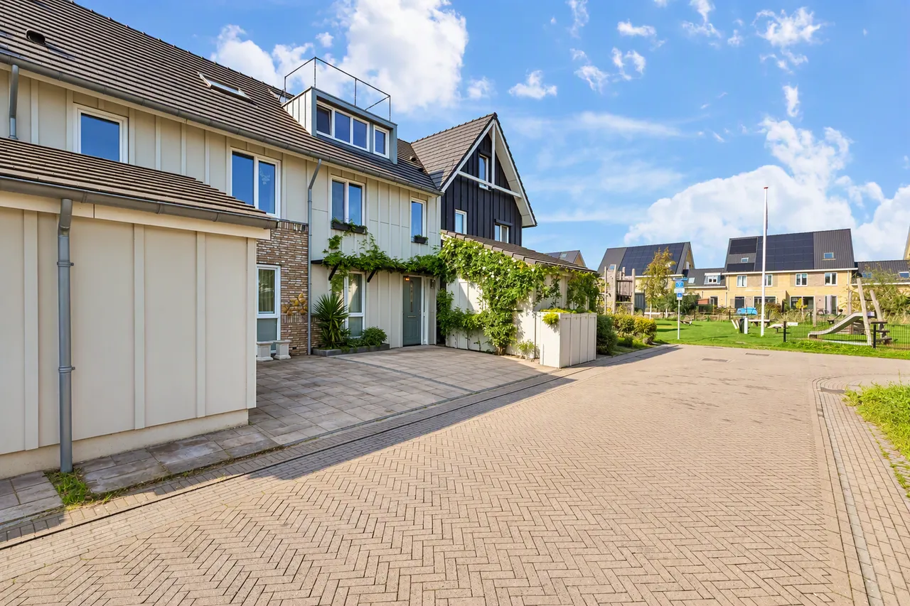 Tussenwoning te koop: Menagerie 23, Rijswijk