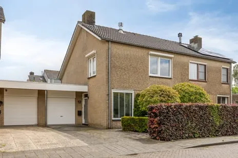 Tussenwoning te koop: Mendelssohnlaan 12, Vijfhoeven Vlijmen