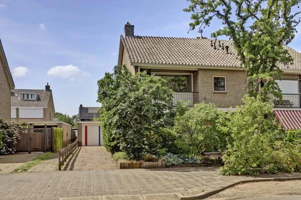 Semi-detached for sale: Mendes da Costalaan 18, Wijkersloot-West Nieuwegein