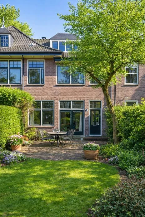Tussenwoning te koop: Mendes da Costalaan 30, Zevenend Laren (Nh)