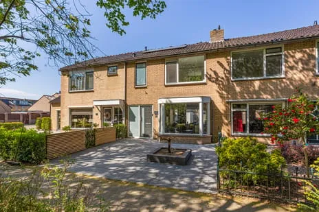 Tussenwoning te koop: Mendes da Costalaan 68, Wijkersloot-West Nieuwegein