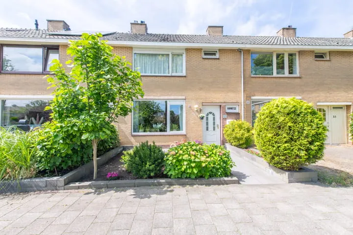 Tussenwoning te koop: Mercuriuslaan 33, Planetenwijk Heerhugowaard