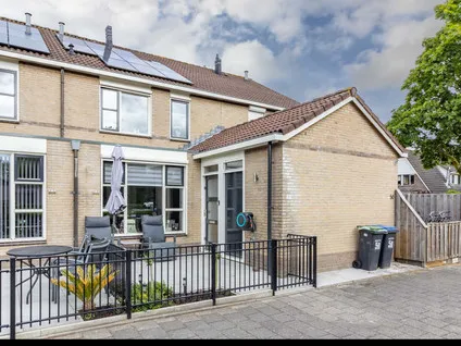Tussenwoning te koop: Merel 51, Blokhuiswetering Bunschoten-Spakenburg