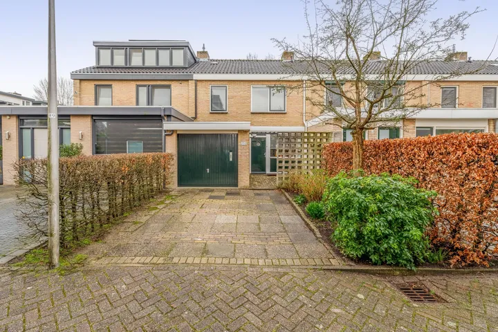 Tussenwoning te koop: Merellaan 232, Capelle Aan Den Ijssel
