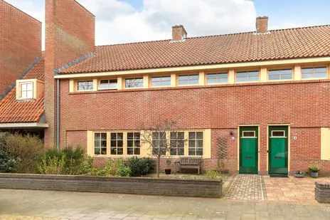 Tussenwoning te koop: Merelstraat 12, Liebergen Hilversum