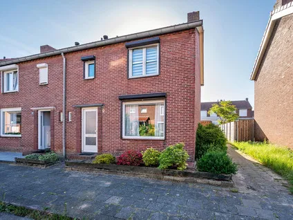 Hoekwoning te koop: Merelstraat 9, Op de Heide Tegelen