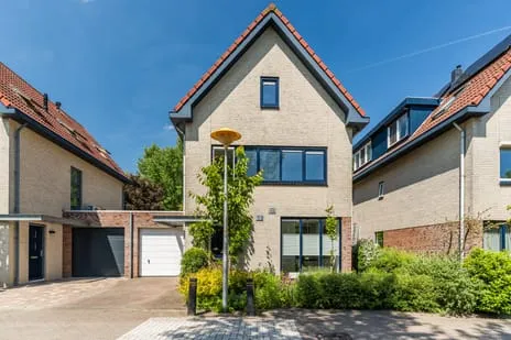 Twee-onder-één-kap te koop: Merelweg 38, Goilberdingen West Culemborg