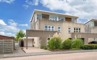 Twee-onder-één-kap te koop: Mergelland 56, Landstrekenwijk West Lelystad