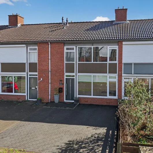 Tussenwoning te koop: Meridiaan 116, Klazienaveen
