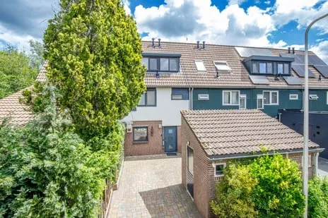 Terraced house for sale: Merijntje Gijzenburg 2, Burgenbuurt Capelle Aan Den Ijssel