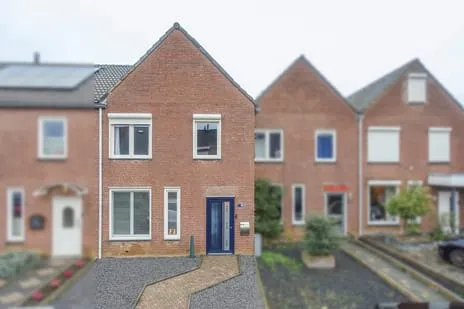 Tussenwoning te koop: Merkelstraat 24, Maasbracht Maasbracht