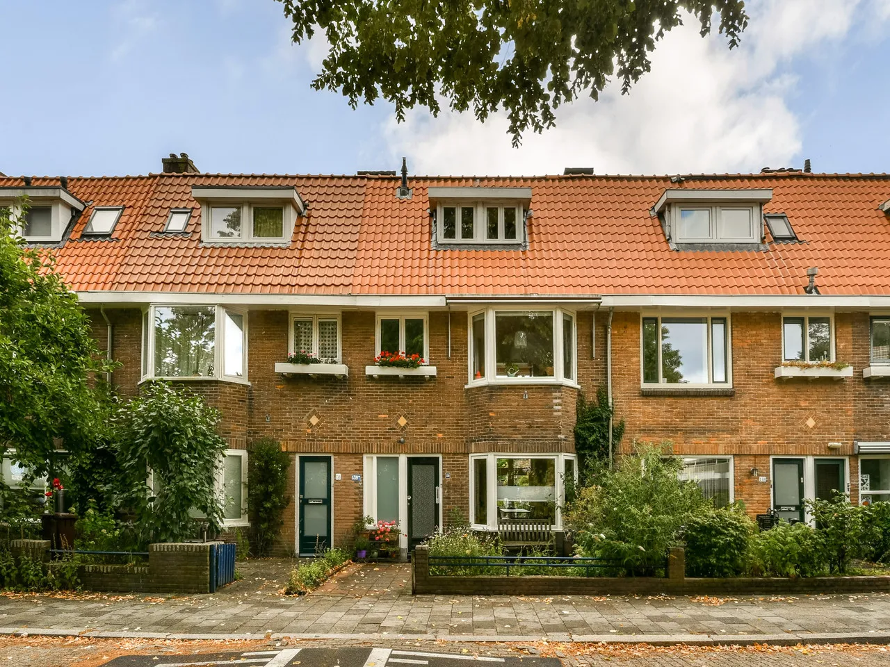 Tussenwoning te koop: Merwedekade 139, Utrecht