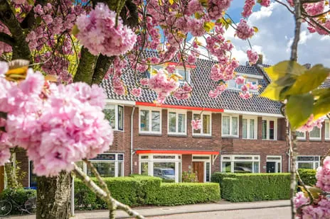 Tussenwoning te koop: Merwedekade 257, Rivierenwijk Utrecht