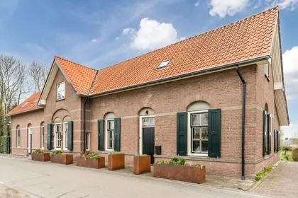 Hoekwoning te koop: Merwedekanaal 104, Papland Gorinchem