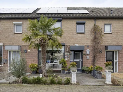 Tussenwoning te koop: Merwedelaan 28, Zeldenrust Terneuzen
