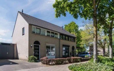 Tussenwoning te koop: Merwedelaan 50, Leest Veghel
