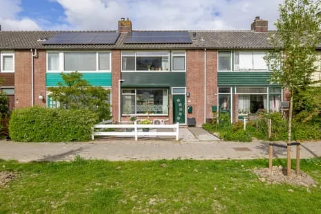Tussenwoning te koop: Merwedepad 41, Rozenburg (Zh)