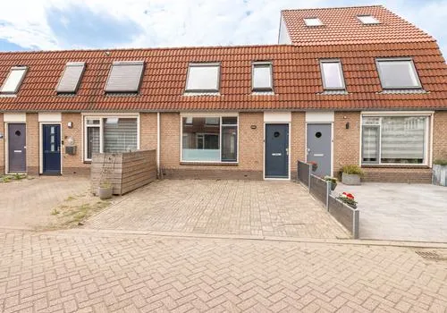 Tussenwoning te koop: Merwedestraat 10, Goilberdingen Oost Culemborg