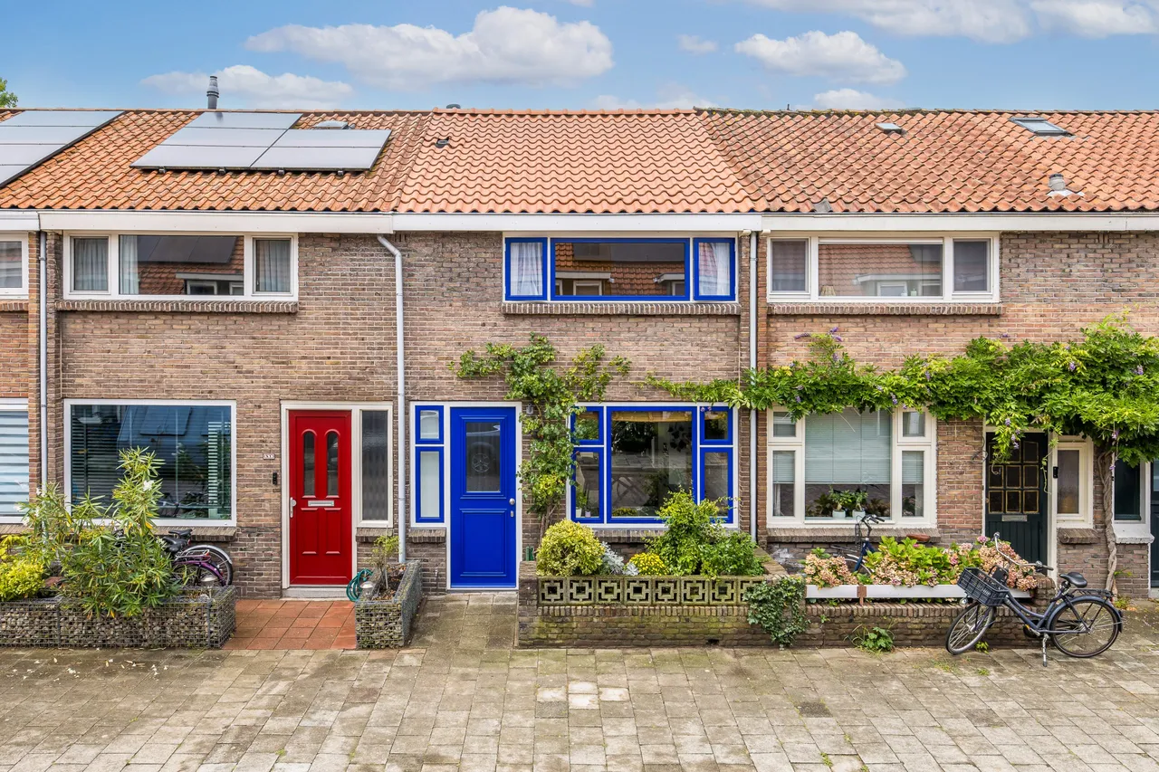 Tussenwoning te koop: Merwedestraat 49, Utrecht