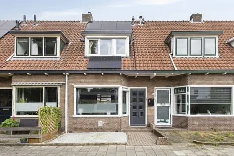 Tussenwoning te koop: Merwedestraat 7, Rivierenbuurt Deventer