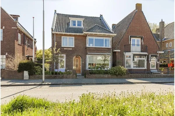 Vrijstaande woning te koop: Merwestraat 60, Buitenuitbreiding-Oost Sliedrecht