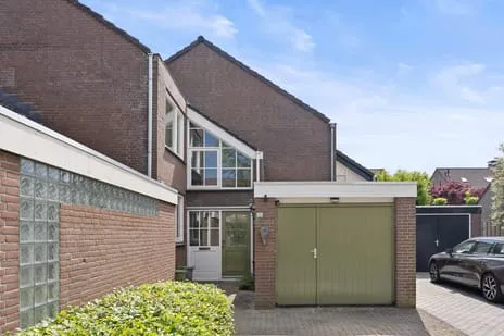 Tussenwoning te koop: Mesdagplein 14, Venne-Oost Drunen