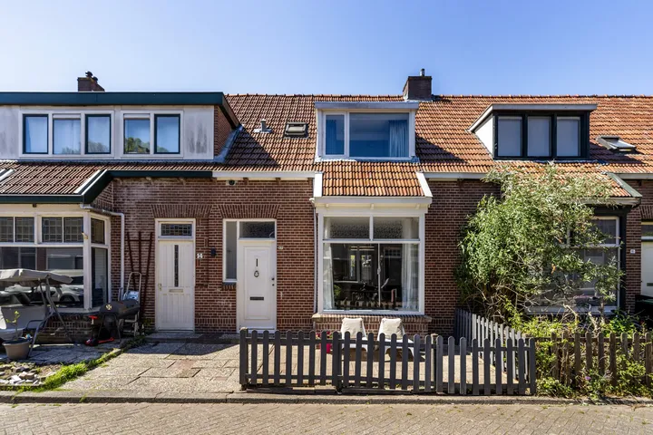 Tussenwoning te koop: MESDAGSTRAAT 12, Hollanderwijk Leeuwarden