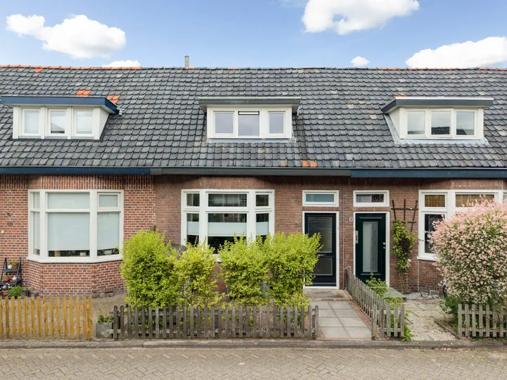 Tussenwoning te koop: Mesdagstraat 38, Gerard Dou Leeuwarden