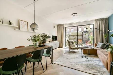 Tussenwoning te koop: Messenmakerssteegje 11, Gouda